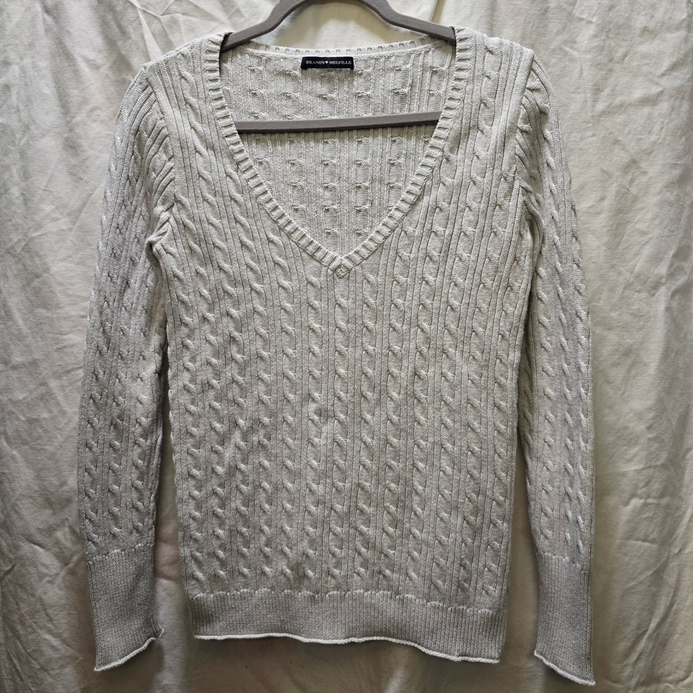 Brandy Melville Light Gray Cable Knit V Neck Sweater Long Sleeve